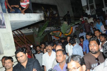 Yevadu Trailer Launch at Sandhya 70MM